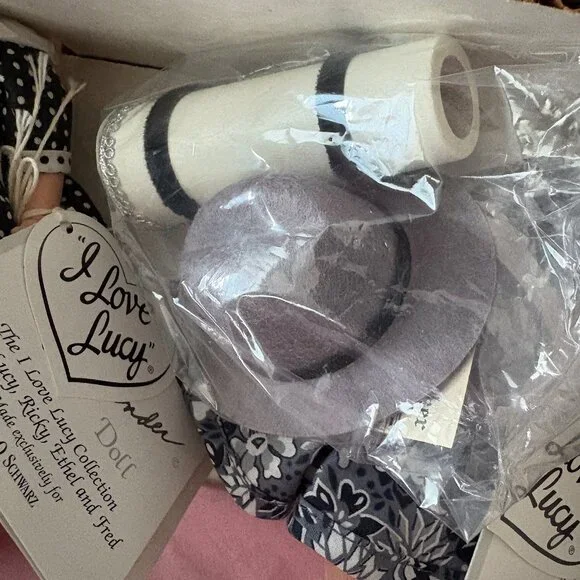 “I Love Lucy” Set Ltd Ed 1995 FAO Schwarz~Mme Alexander NRFB! - Picture 9 of 16